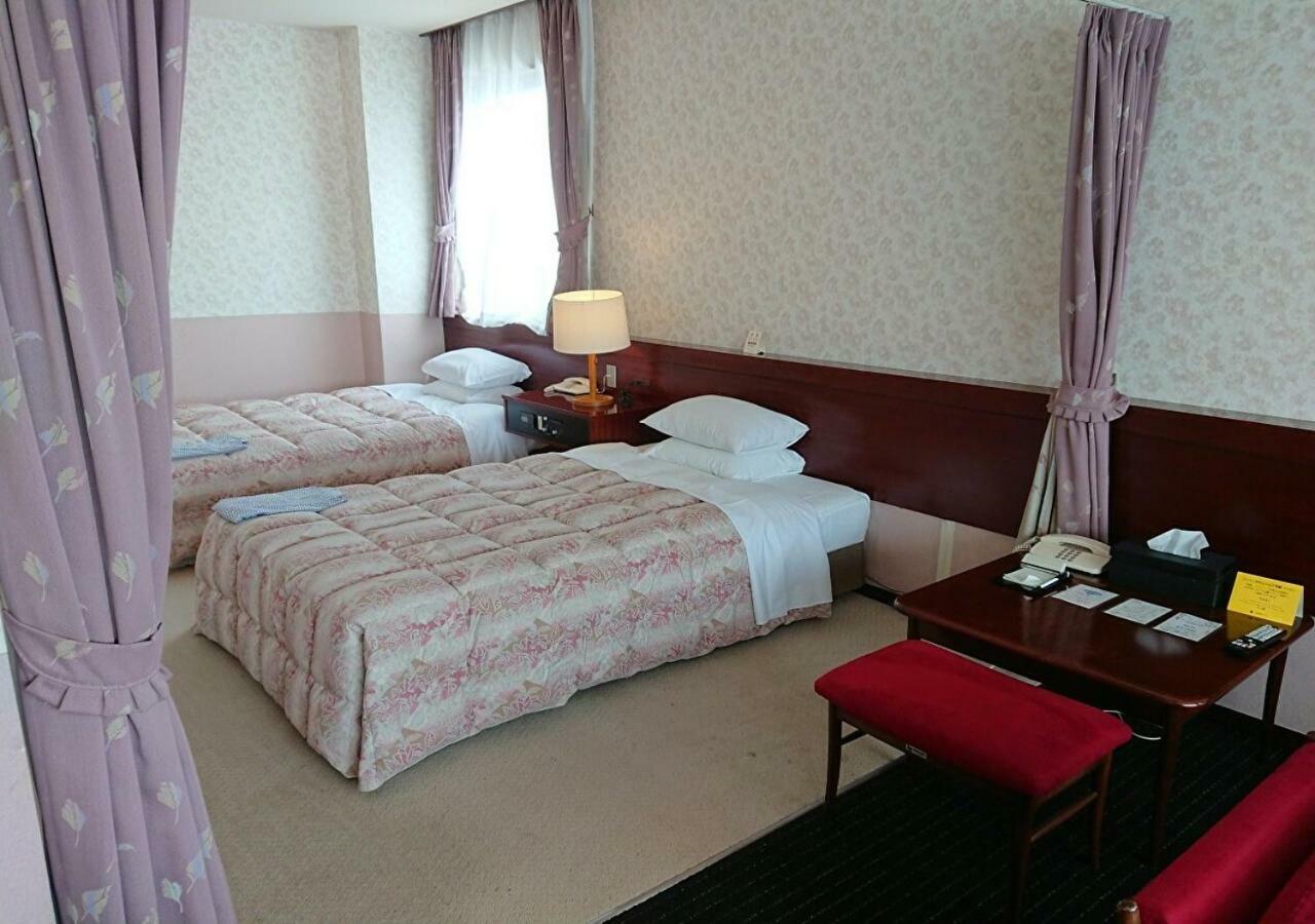 Mihara Kokusai Hotel Bagian luar foto